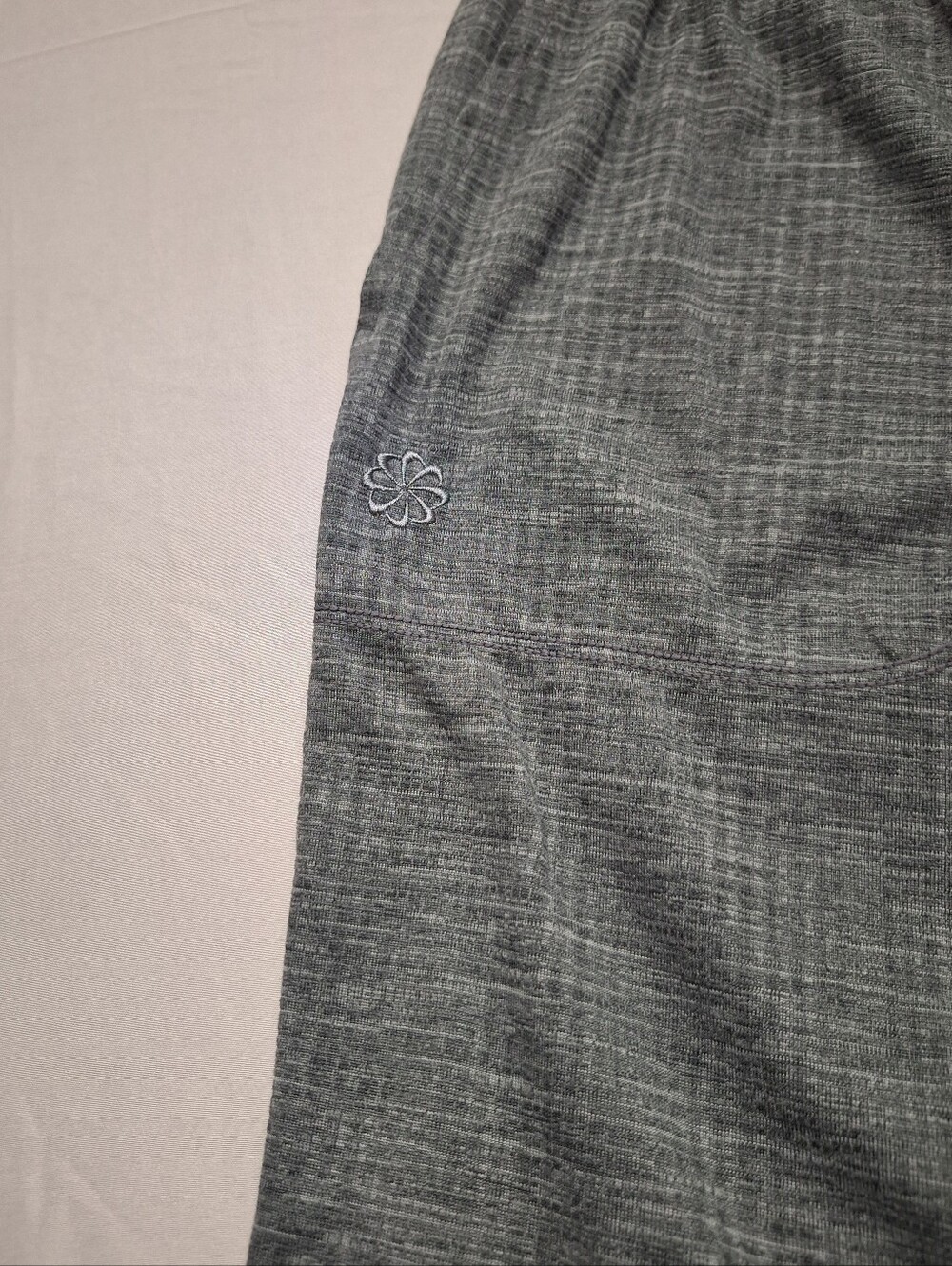 Nike Yoga Women's Textured Gray Heather Jogger Pants, Medium - Picture 4 of 10